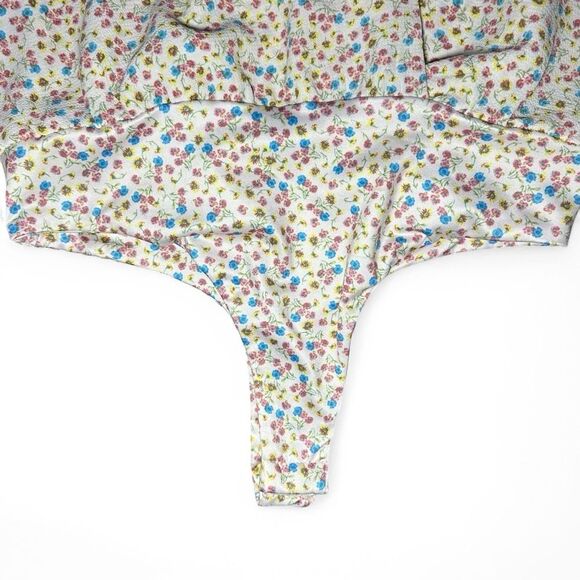 AFRM Danna Floral Puff Sleeve Bodysuit - Romantic Deep V - Size XS - Picture 4 of 6